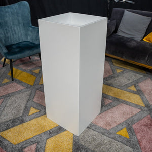 White dropped top display plinth