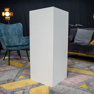 White dropped top plinth showing sunken top detail